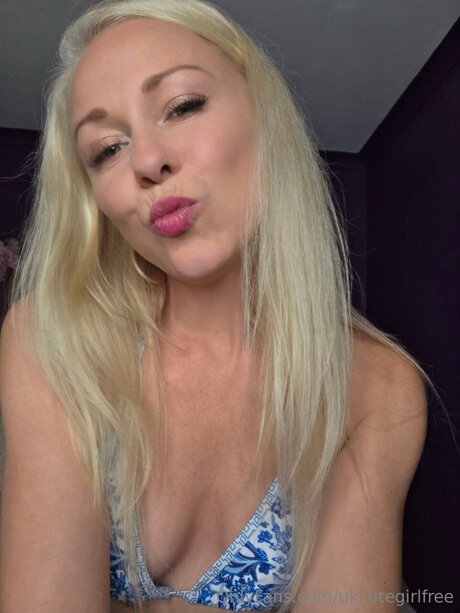 Ukcutegirlfree free star images