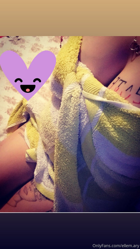 Ellem Ary sex model pictures