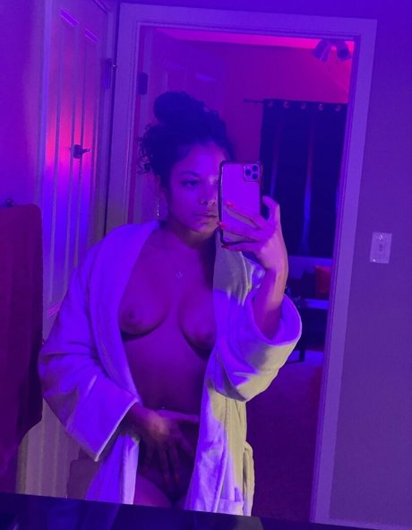 Koryanna Beavers pornstar sex image