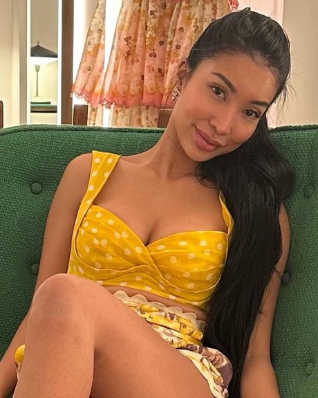 Realsisselxxx nude star picture