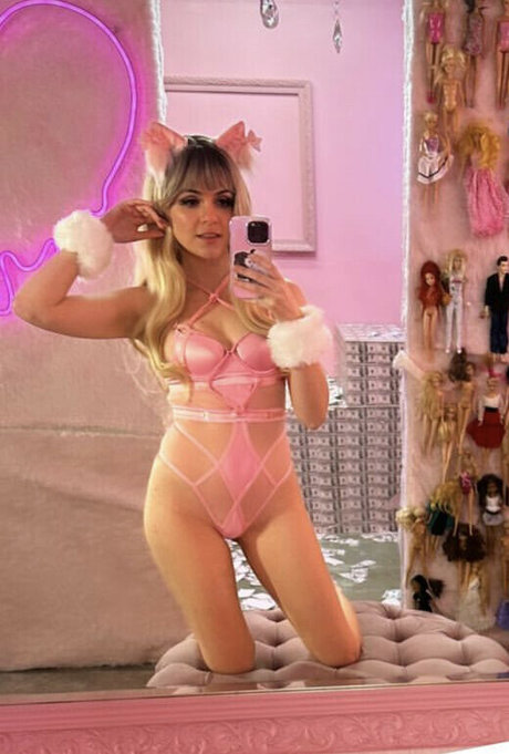 Tabootie porn model images