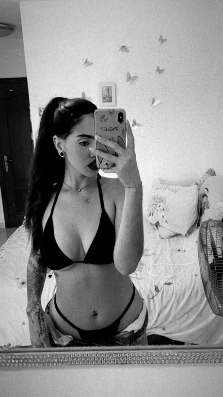 Valensoloella perfect model photos