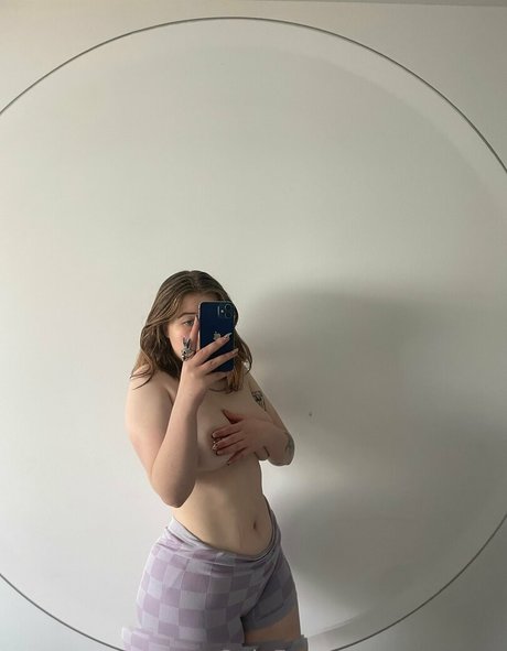 Zoomson nudes actress pic