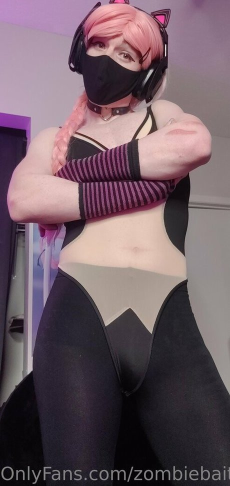 zombiebait24 model nude image