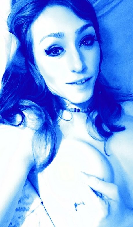 Zoeyt123 adult star photo