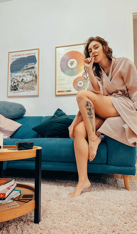 Annie Opium best pornstar photo