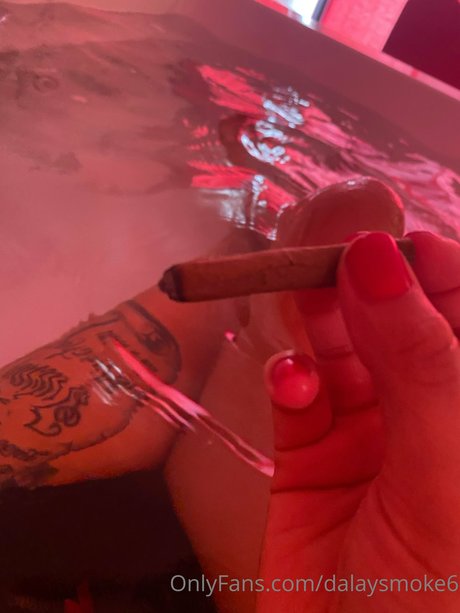 Dalaysmoke6 erotic pornstar pictures