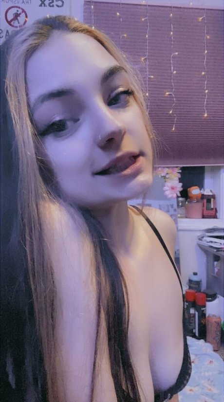 Indicaorsativa naked actress photo