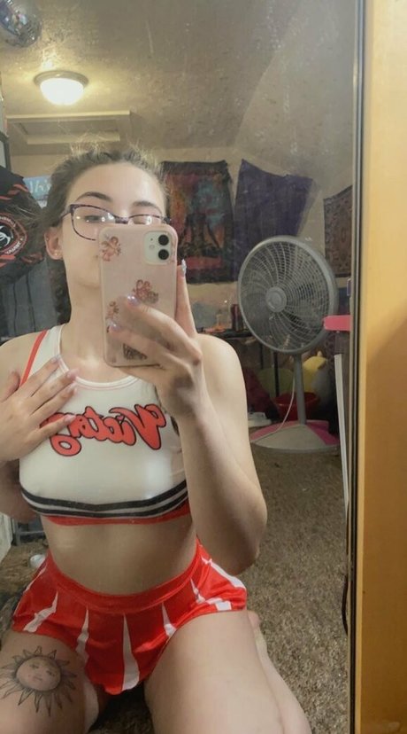 Indicaorsativa pretty model image