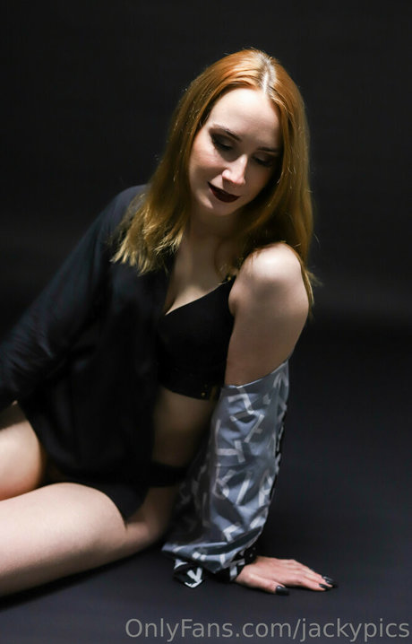 Jackypics high quality model image