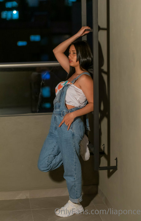 Lia Ponce model pretty photo