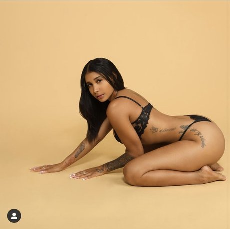 Lillunita beautiful actress picture