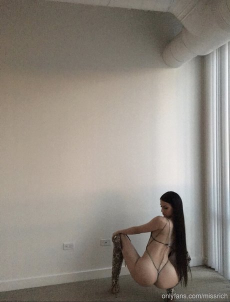 Missrich model nice images