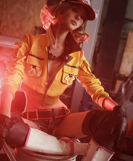 Nelly Laufeyson exclusive model img