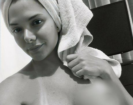 Rebeca Burgos pornstar hd pics