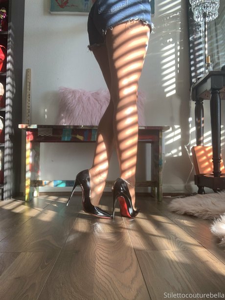 Stilettocouturebella art actress photos