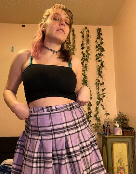 zoeybenzz beautiful star picture