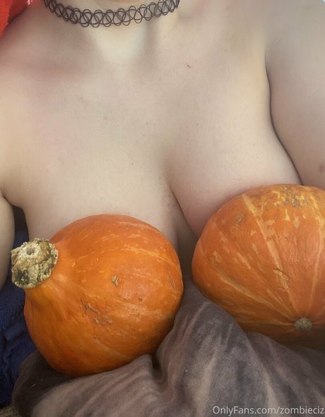 zombieciz sex actress pic