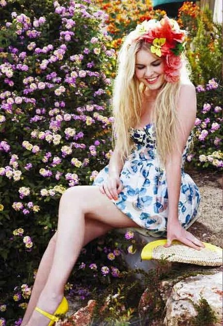 Zoe Salmon model hd images