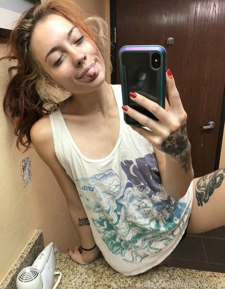 zoelovve free xxx model archive