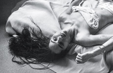 Zoe Kravitz pornstar nice galleries