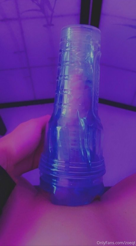 zoeqt model nudes pic