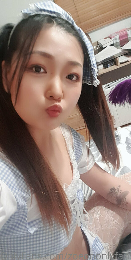 zoeononlyfans free pornstar photos