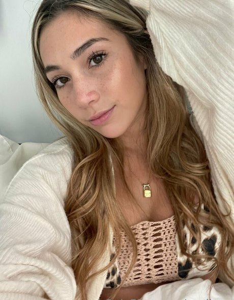 zoellaaa top star img