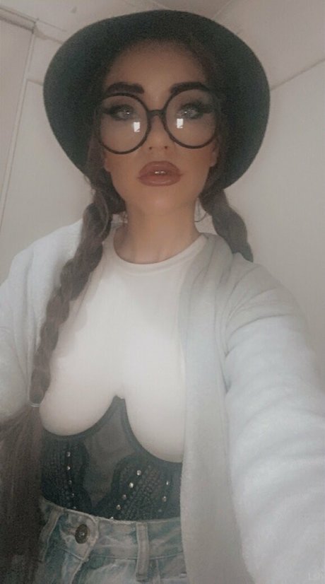 zoee12 star beautiful pic