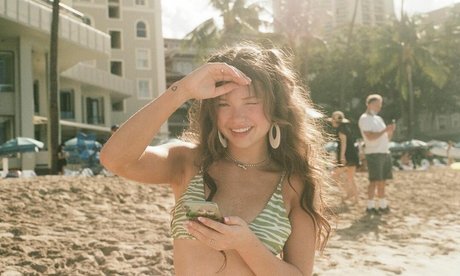 Zoe Colletti hot star archive