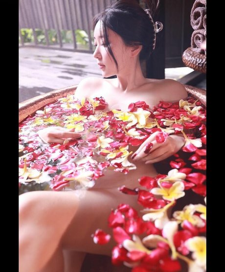 Zenny pretty model pics