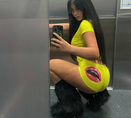 _estherng high quality pornstar photos