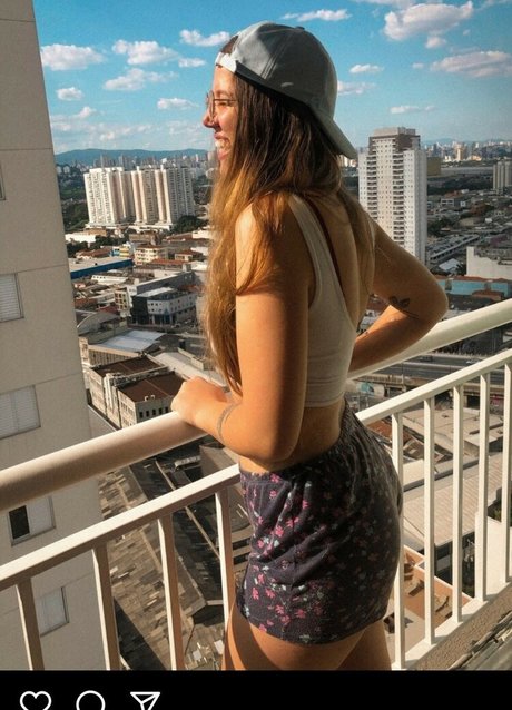 Elana Dara hot model archive