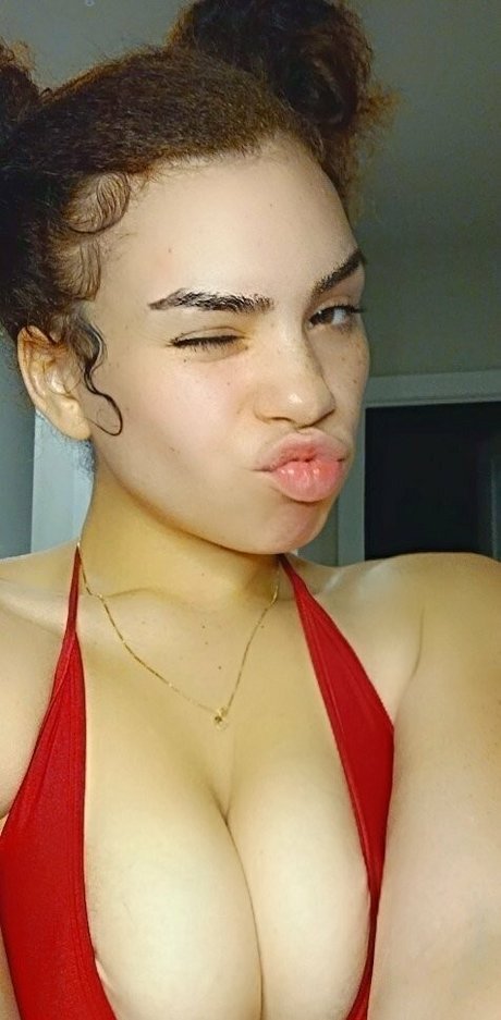 therubiered actress image