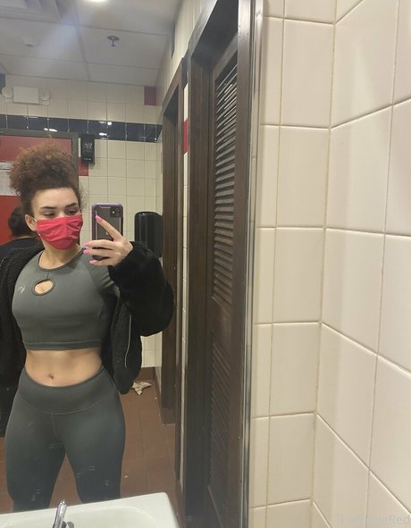 therubiered porn actress photos