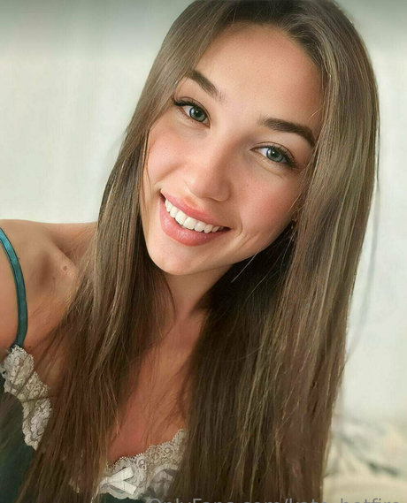 kate hotfire top actress gallery