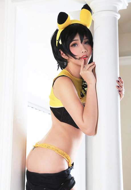 Hana Bunny art model pics