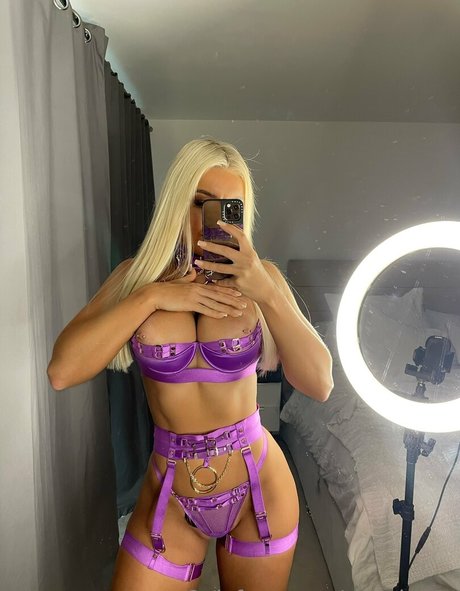 annahuntt perfect pornstar gallery