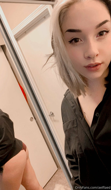 aelflaed model xxx image