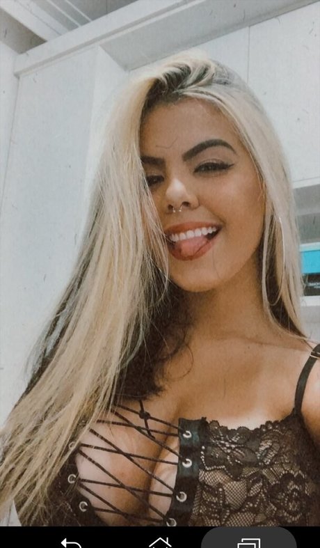 Giovanna Delvaux model sexy img