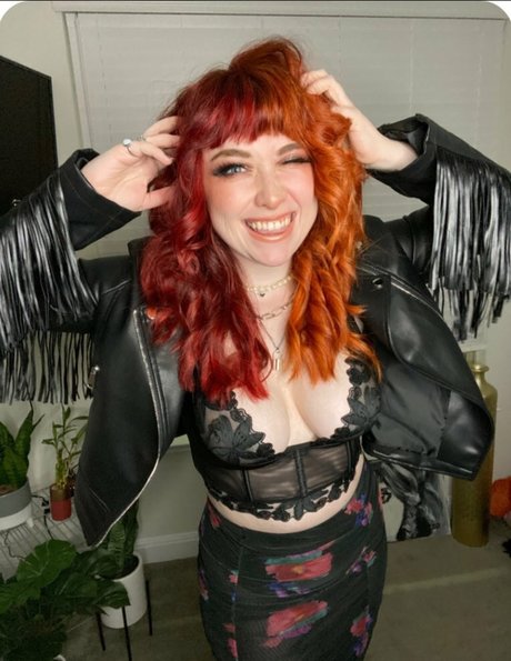 Koolysmiley model exclusive photos