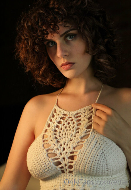 ettari art model image