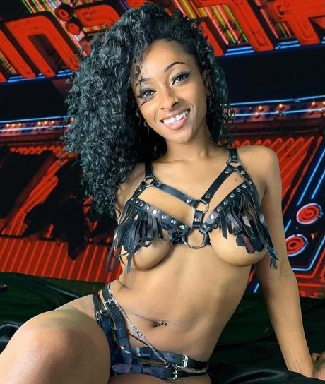 blackheartburlesque Quick model image