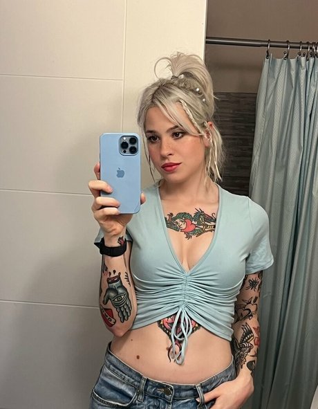 chicks with dicks onlyfans hot sexy archive