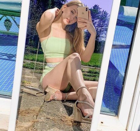 Sophia Diamond star high quality pics