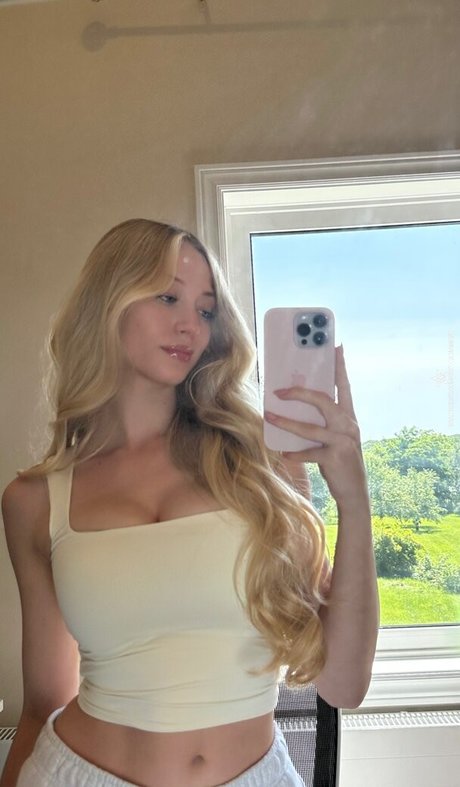 undressing onlyfans free nude picture