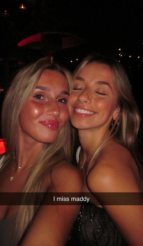 Sadie Mckenna erotic actress photo