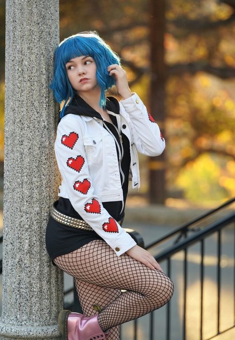 Mina Kess perfect model picture