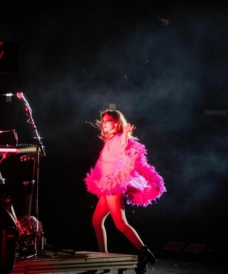 Lauren Mayberry pornstar best picture