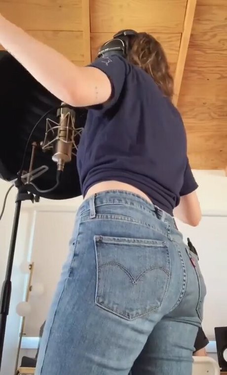 blowjob milf onlyfans pornographic picture